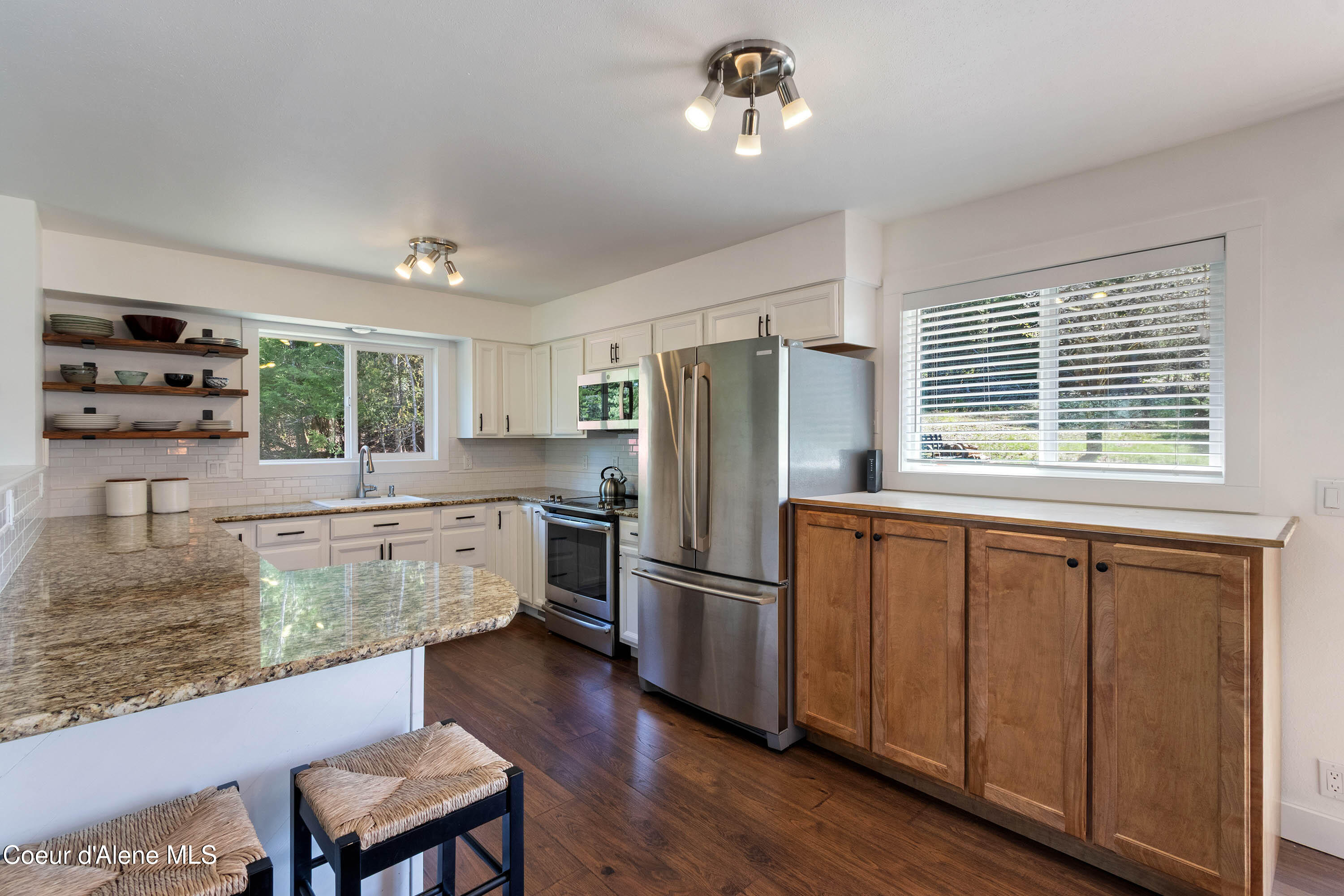1169 Algoma Spur Road Sagle, ID 83860 - Photo 5 of 41 Kitchen