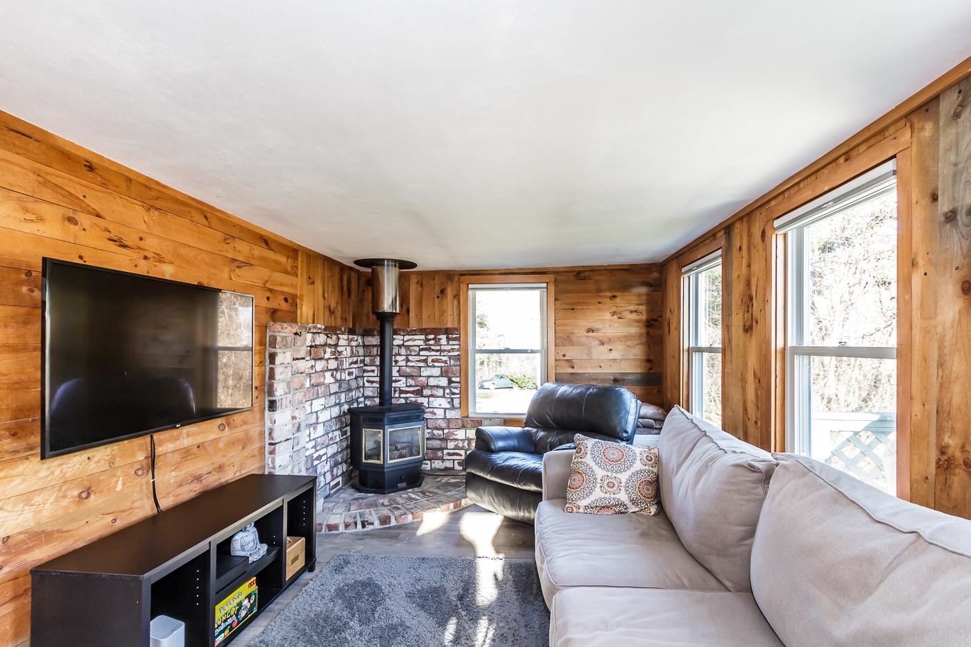 109 Brookdale Road Salem, NH 03079 - Photo 14 of 35 Gallery Image 14