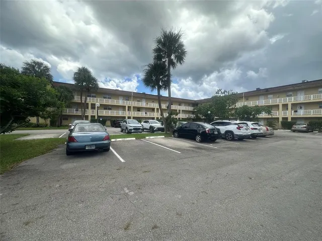 $124,900 | 3500 Southwest Natura Boulevard, Unit 108, Deerfield Beach, FL 33441
