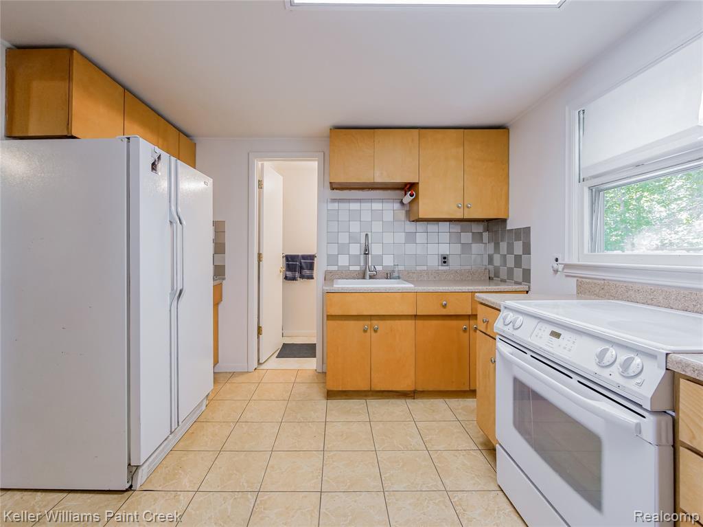 227 Ora Road Oxford, MI 48371 - Photo 20 of 60