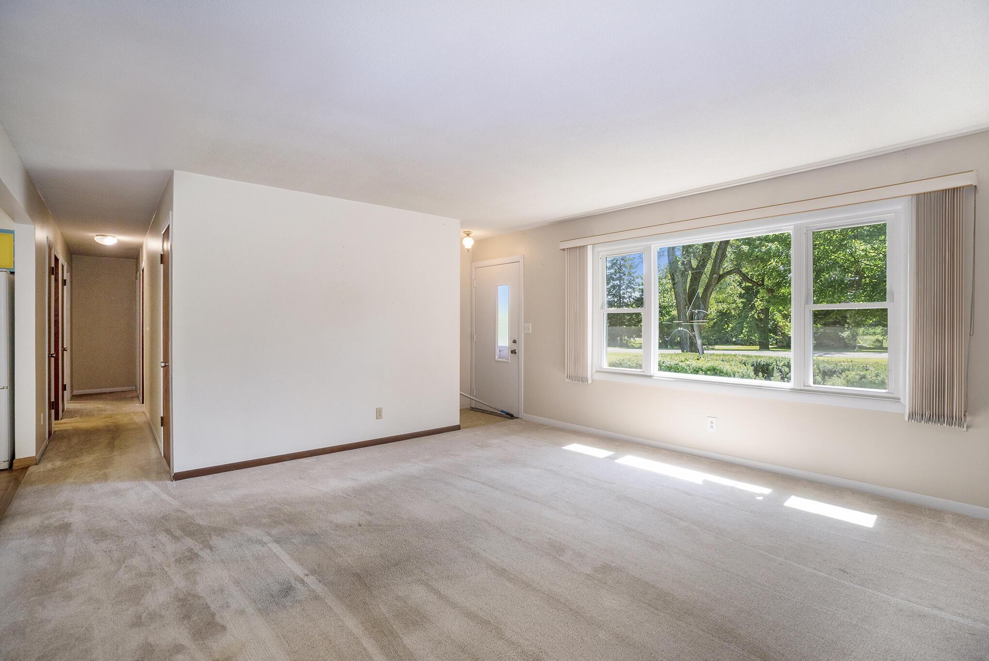 8889 Territorial Road Benton Harbor, MI 49022 - Photo 8 of 17 Living Room