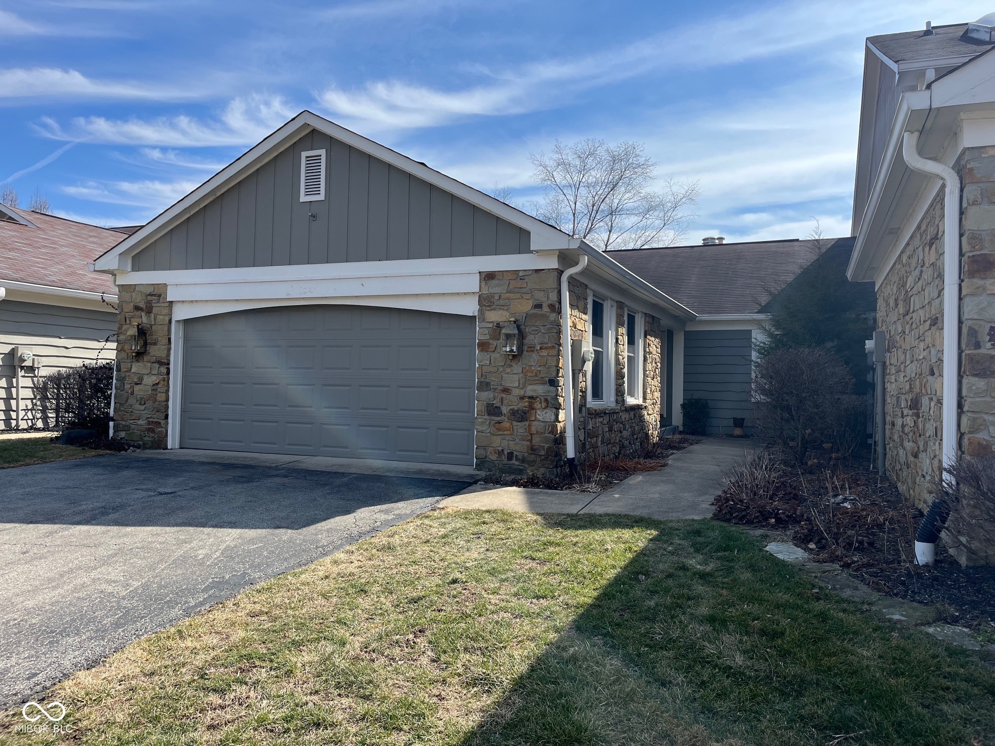 7433 Longleat Road Indianapolis, IN 46240 - Photo 1 of 32 Gallery Image 1