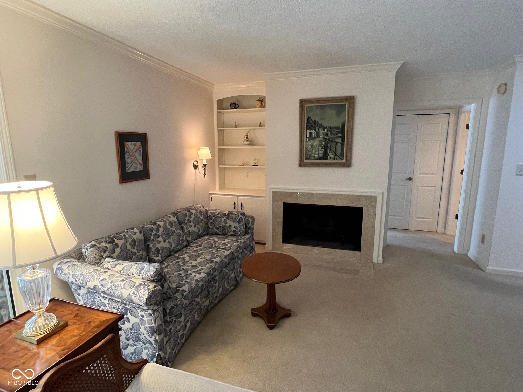 7433 Longleat Road Indianapolis, IN 46240 - Photo 3 of 32 Gallery Image 3