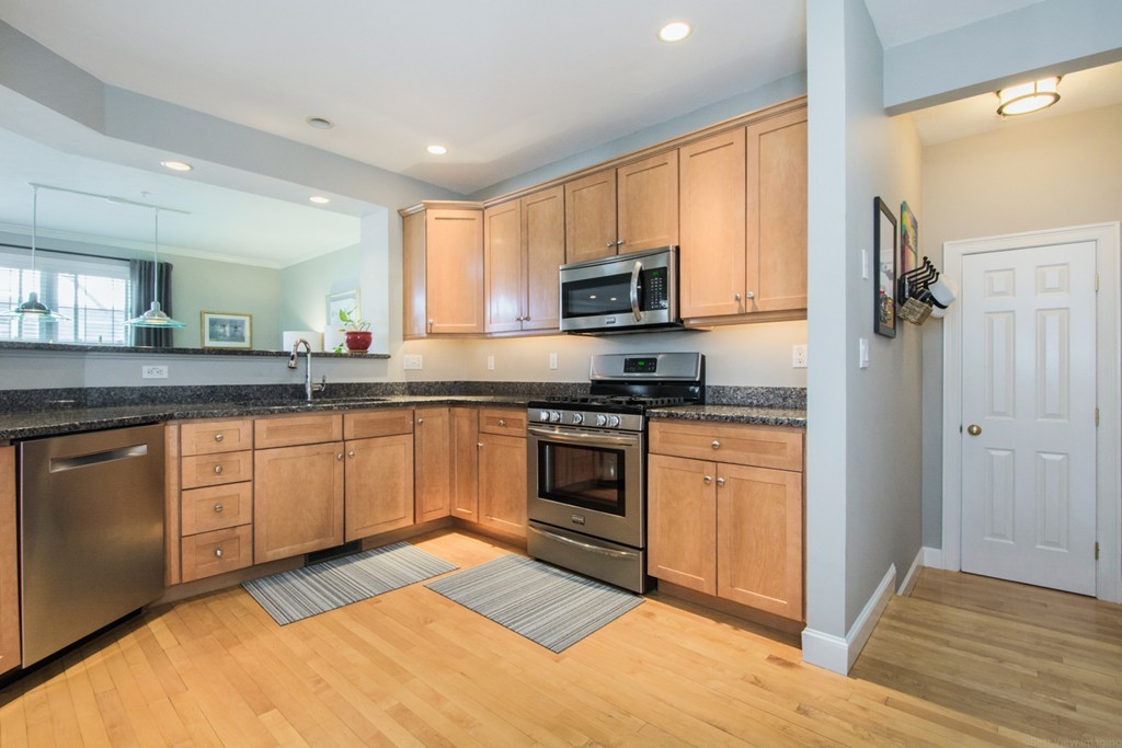 231 Victory Road, Unit 231 Quincy, MA 02171 - Photo 10 of 29 Gallery Image 10