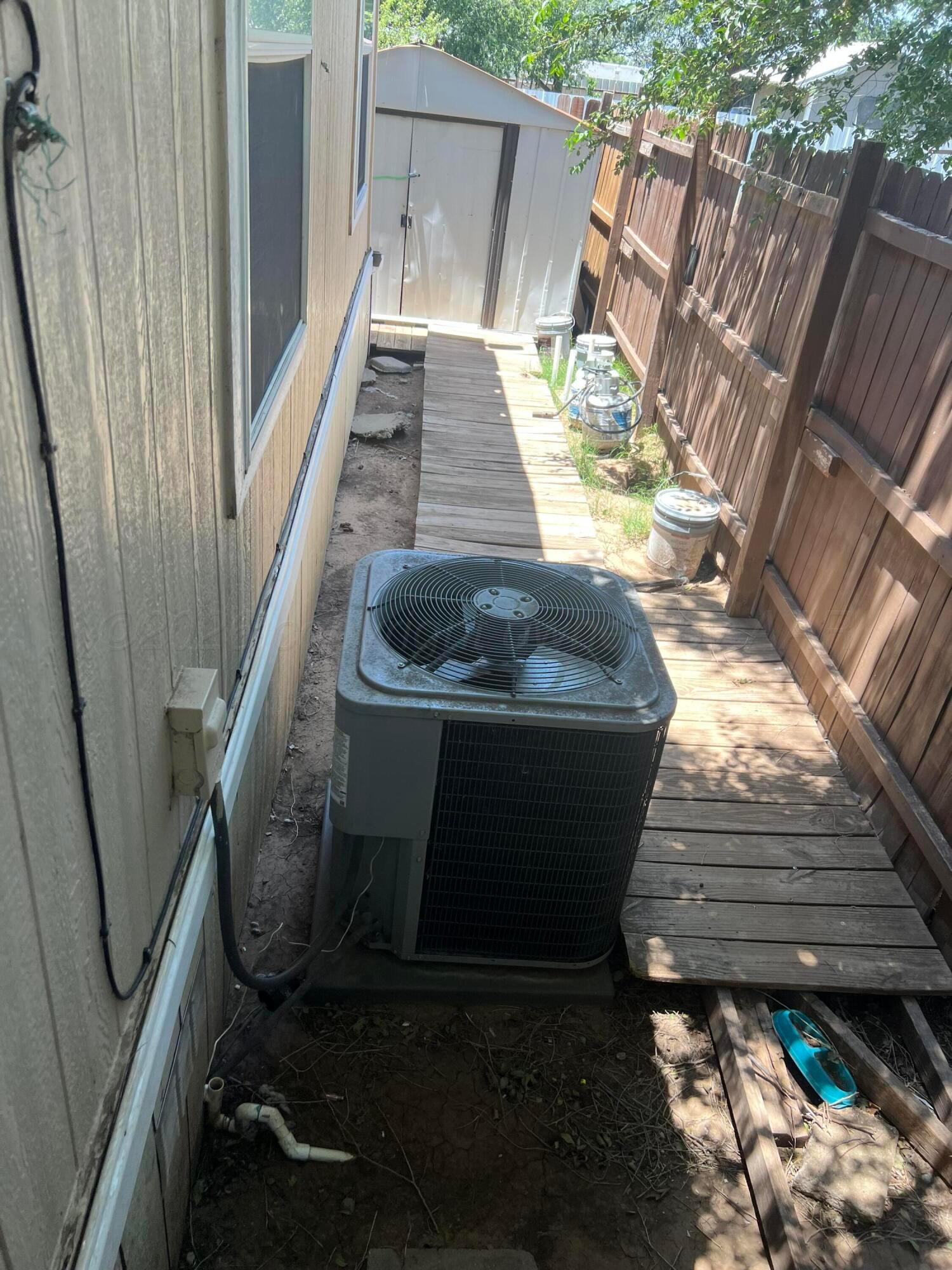 1203 North Main Street Friona, TX 79035 - Photo 19 of 19 AC Unit