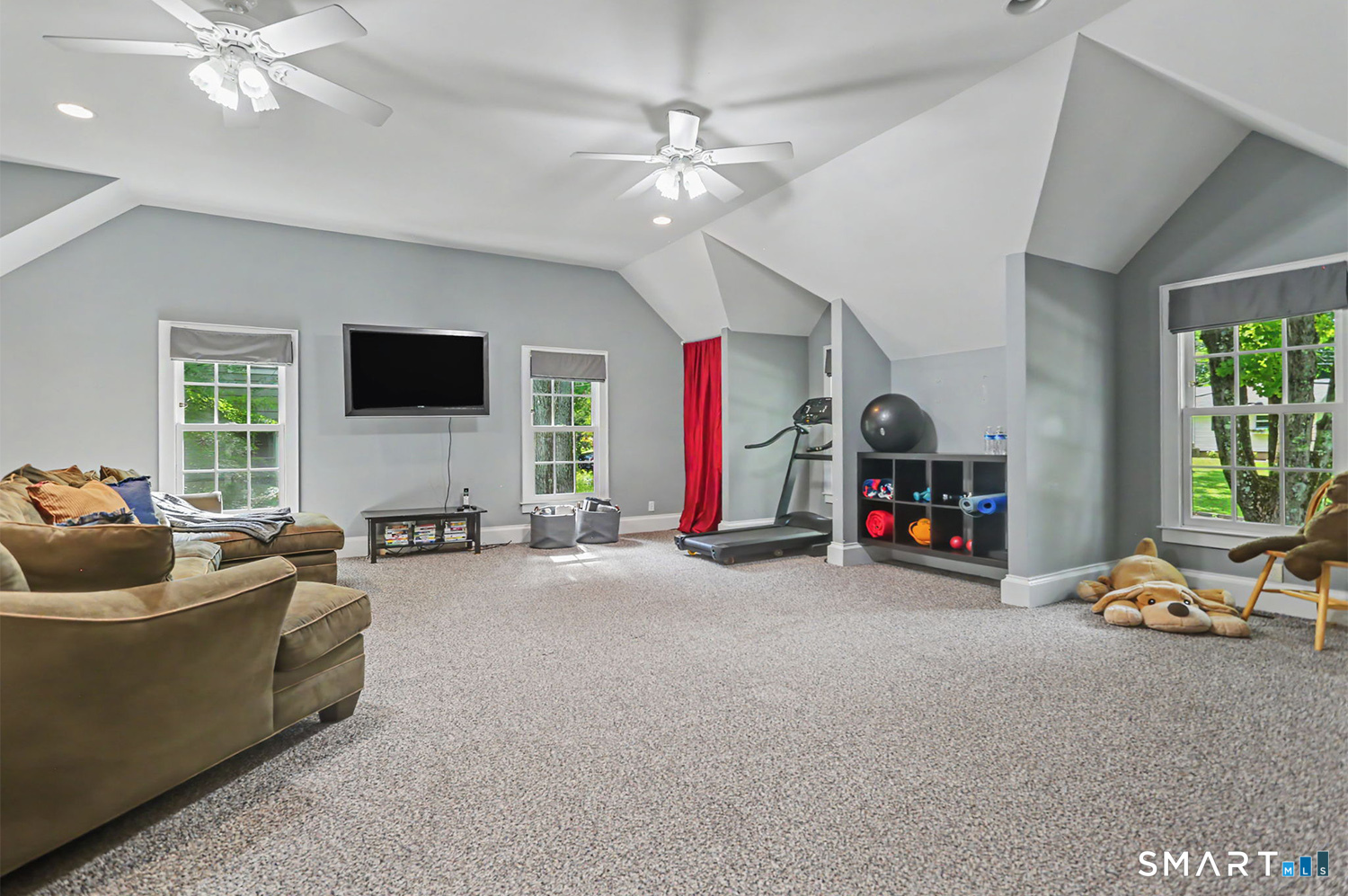 263 Putting Green Road Fairfield, CT 06825 - Photo 31 of 39 Gallery Image 31
