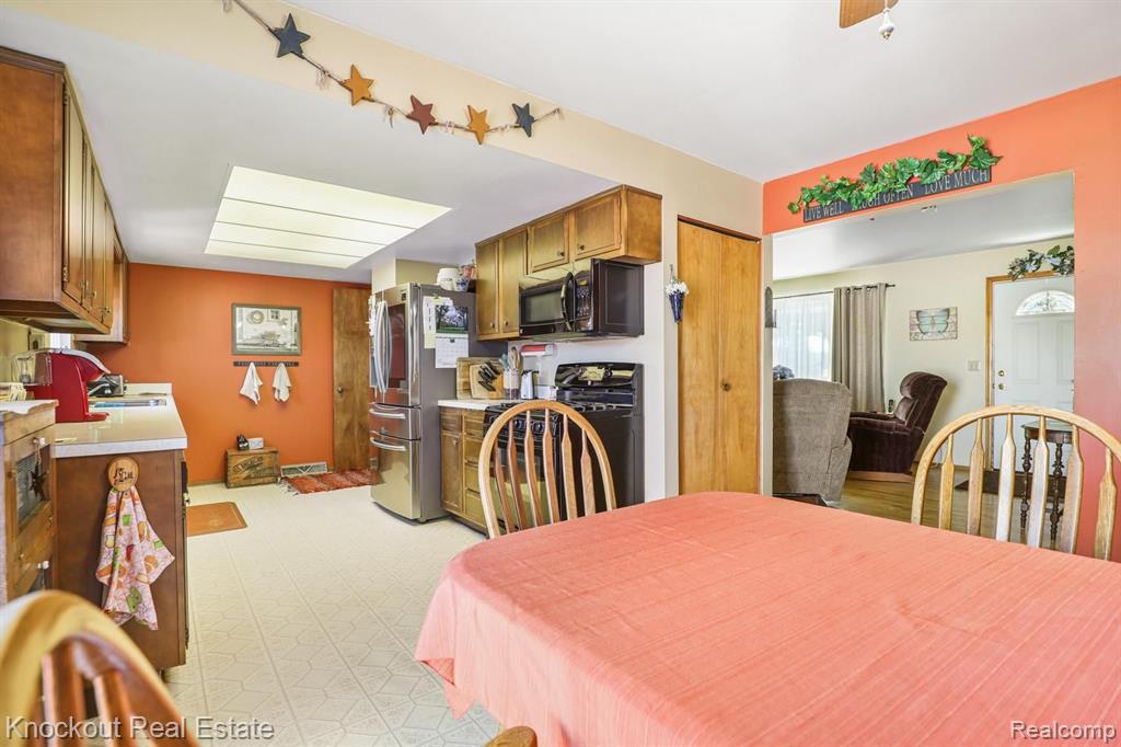3698 Barnes Road Millington, MI 48746 - Photo 10 of 39