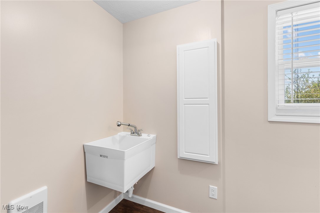 59648 Broadview Road Shadyside, OH 43947 - Photo 31 of 47