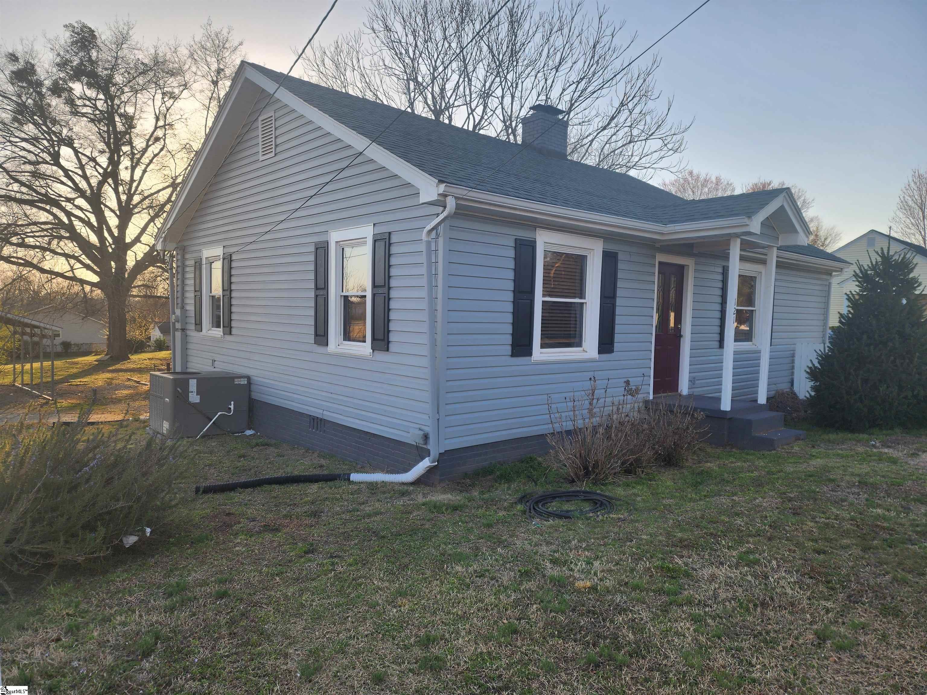 121 South Suber Road Taylors, SC 29687 - Photo 2 of 26 Gallery Image 2