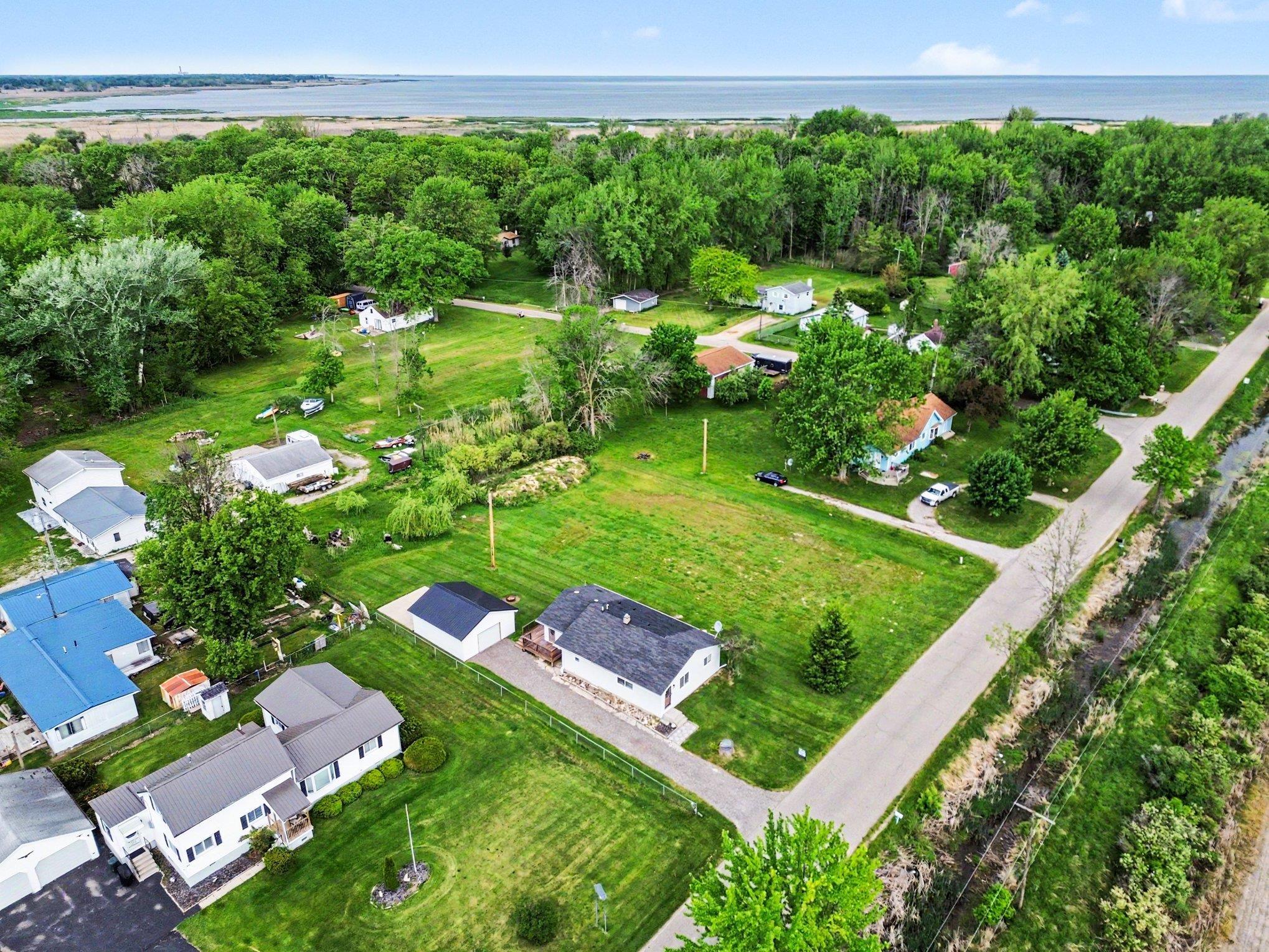 4223 Quanicassee Road Fairgrove, MI 48733 - Photo 34 of 38