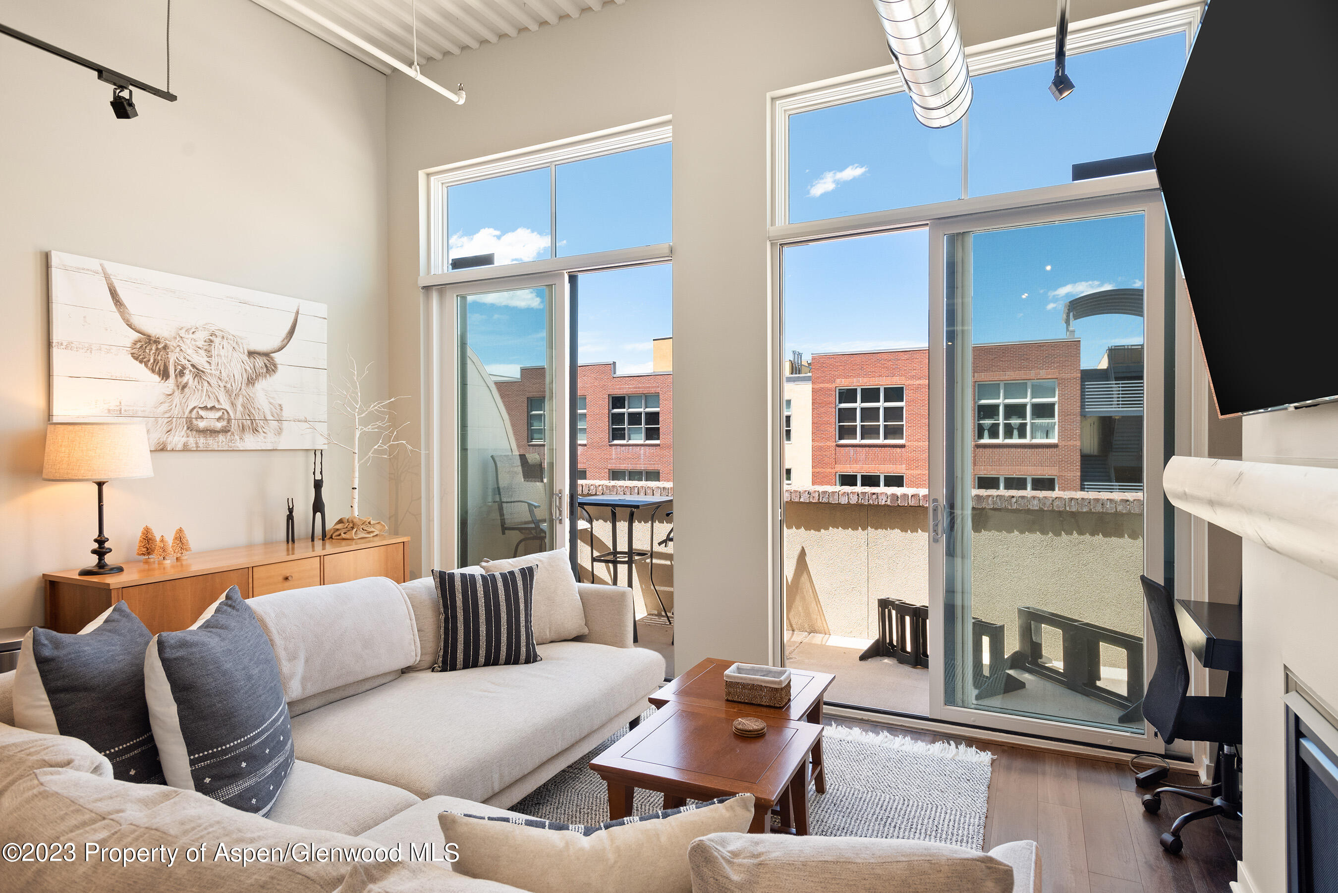 361RobinsonUnit312_MED_230628003