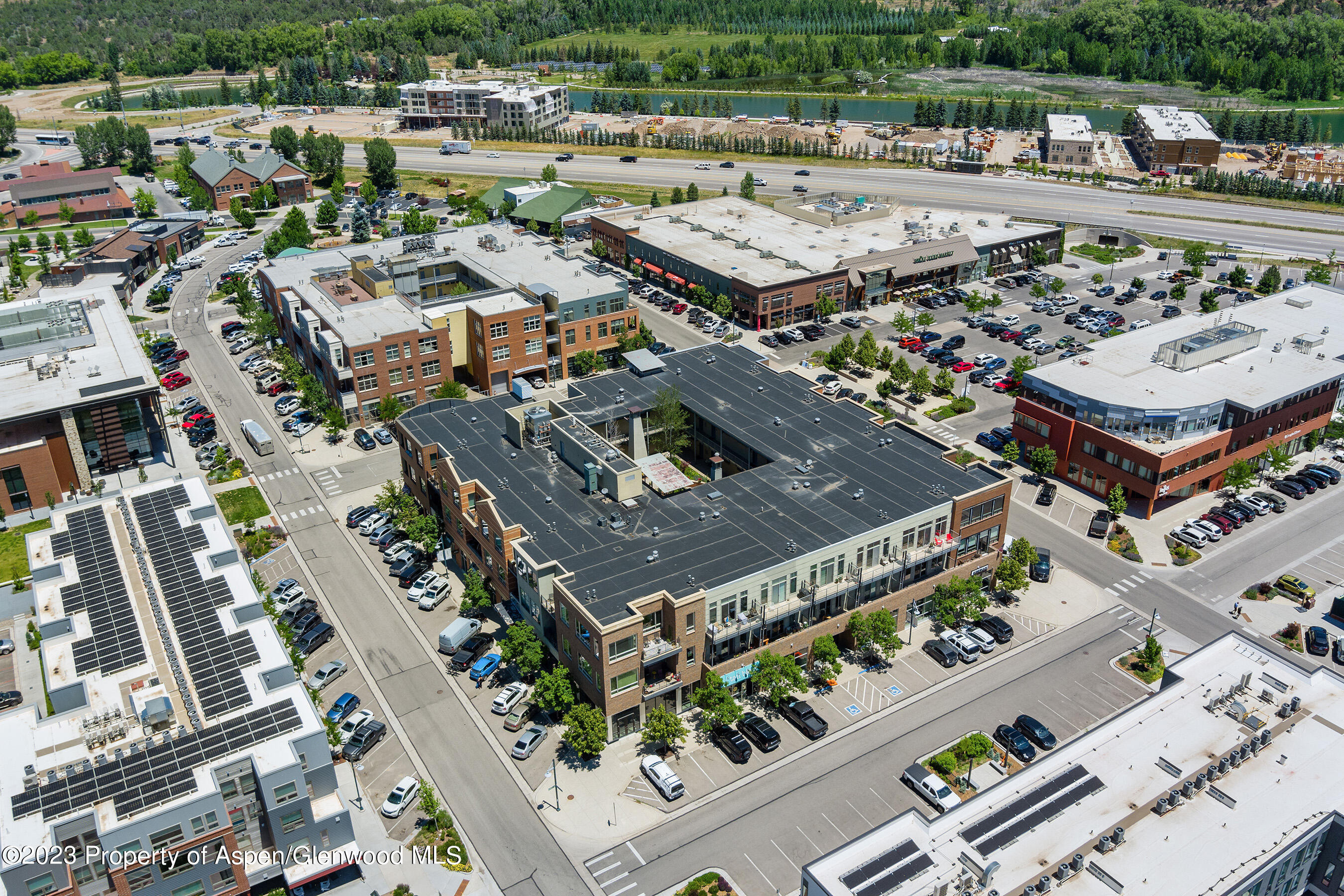 361 Robinson Street, Unit 312 Basalt, CO 81621 - Photo 11 of 15 361RobinsonUnit312_MED_230703011