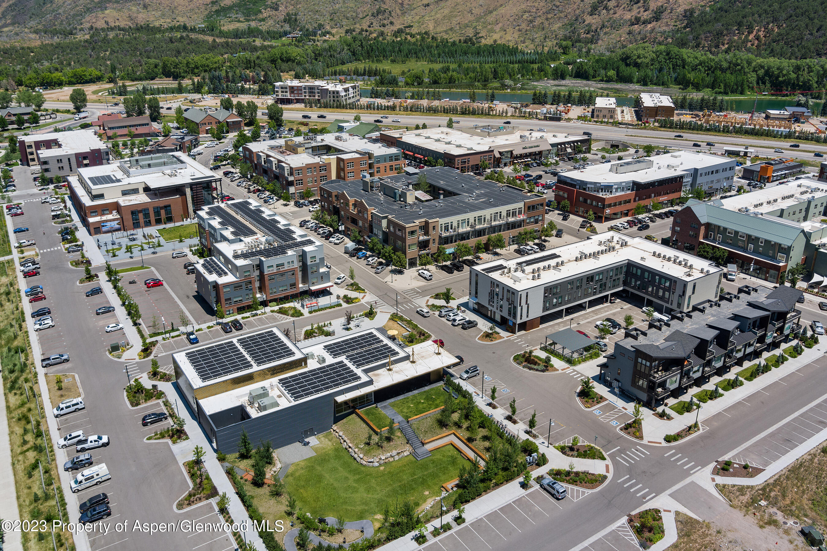 361 Robinson Street, Unit 312 Basalt, CO 81621 - Photo 12 of 15 361RobinsonUnit312_MED_230703012