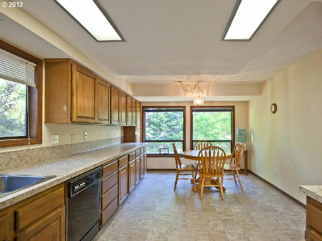 33332 Southwest Rogers Road Scappoose, OR 97056 - Photo 5 of 16 Gallery Image 5