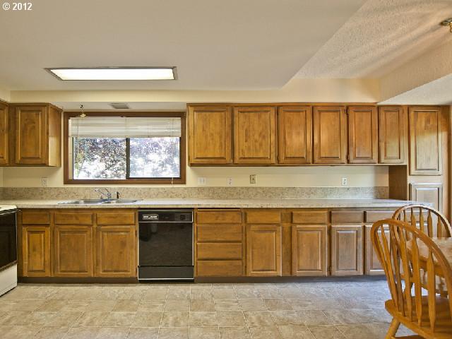 33332 Southwest Rogers Road Scappoose, OR 97056 - Photo 7 of 16 Gallery Image 7