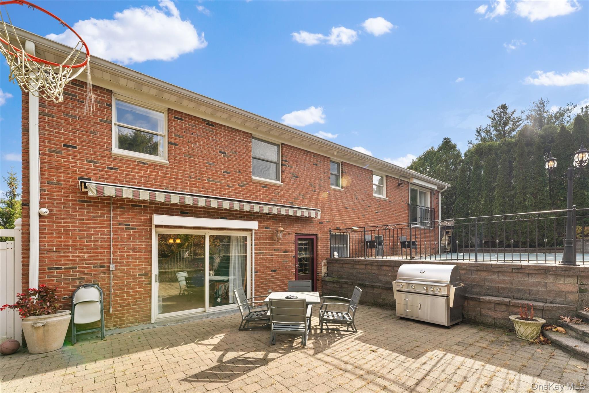 6 Hunting Ridge Road White Plains, NY 10605 - Photo 28 of 32 a building outdoor space with patio furniture