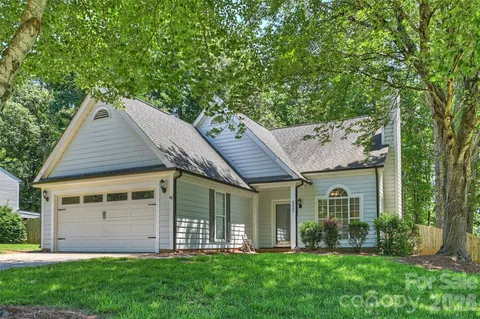 $440,000 | 6000 Burnt Mill Run, Matthews, NC 28104