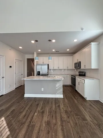 $2,250 | 608 Ravensridge Lane, Moncks Corner, SC 29461