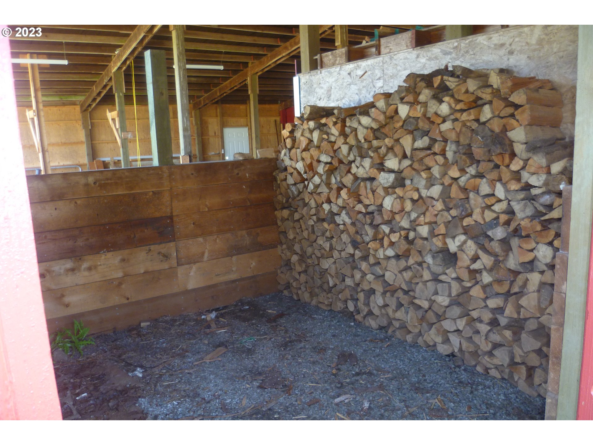 1819 Northeast 191st Circle Ridgefield, WA 98642 - Photo 28 of 37 Barn
