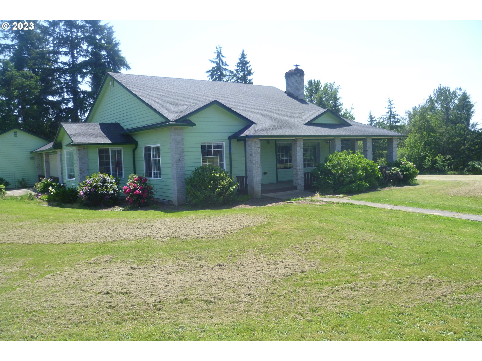 1819 Northeast 191st Circle Ridgefield, WA 98642 - Photo 3 of 37 View