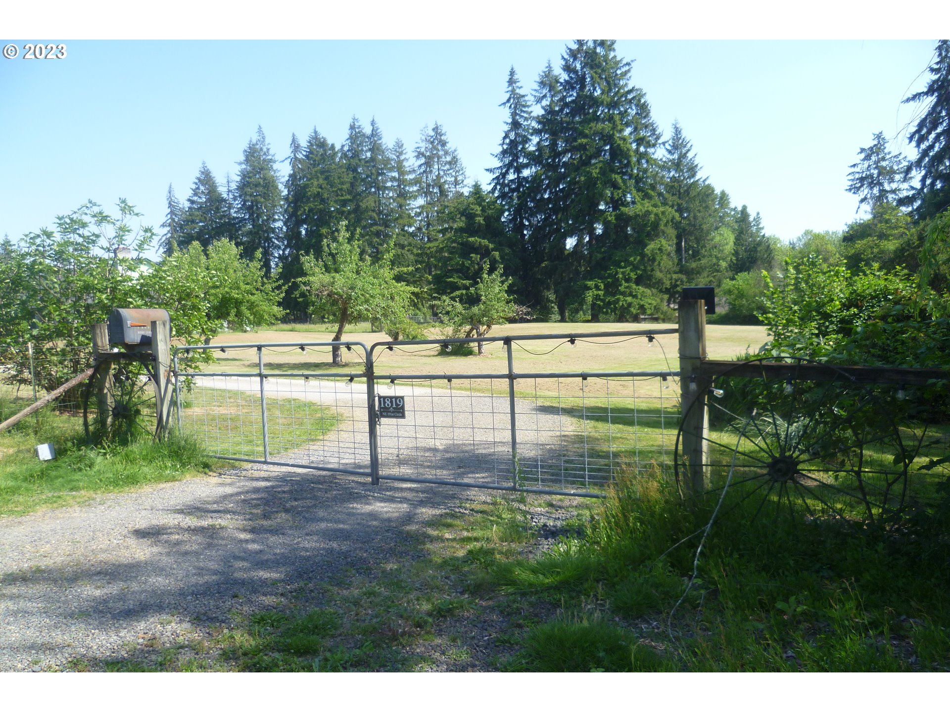 1819 Northeast 191st Circle Ridgefield, WA 98642 - Photo 36 of 37 Driveway