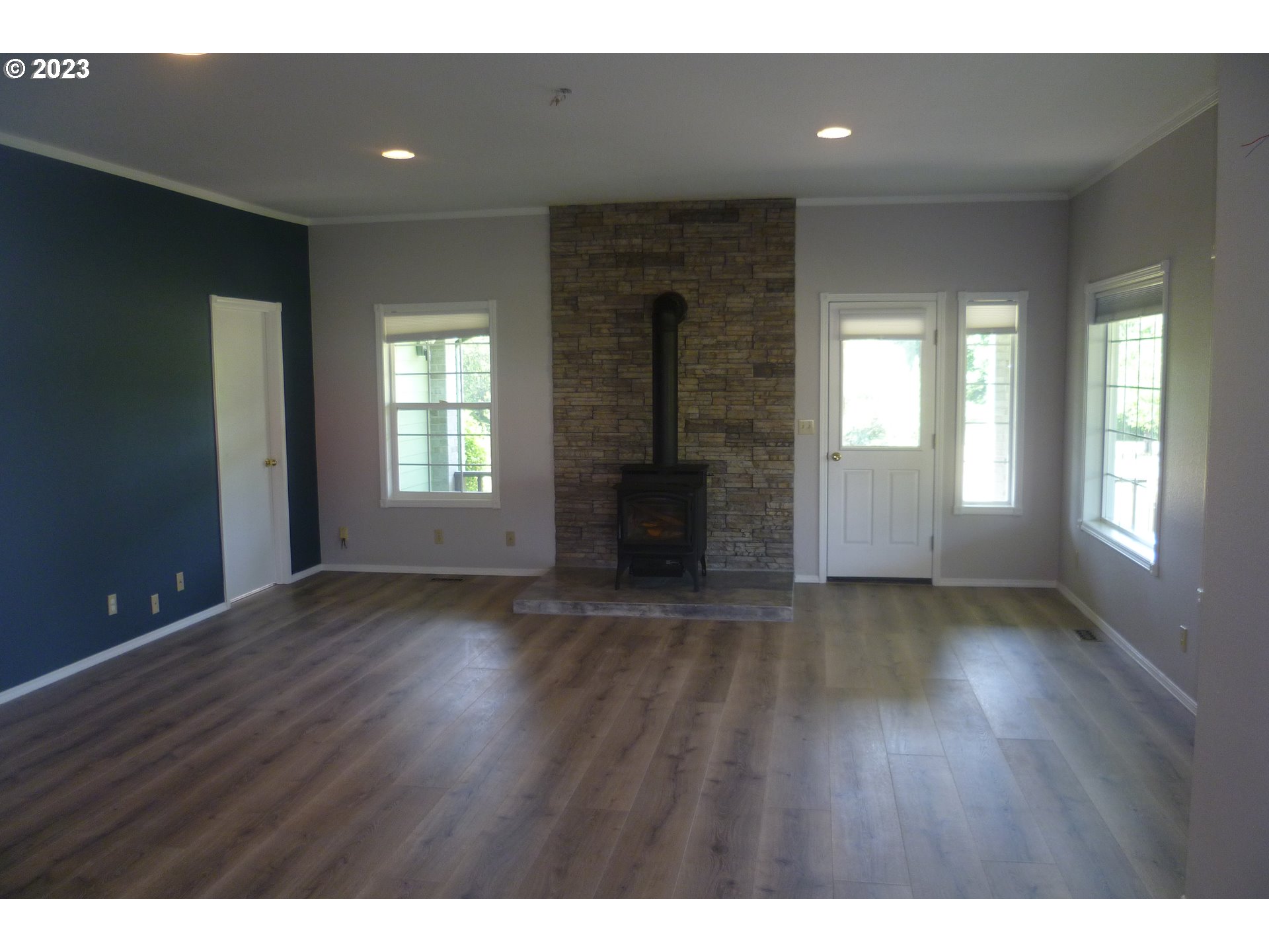 1819 Northeast 191st Circle Ridgefield, WA 98642 - Photo 7 of 37 Living Room