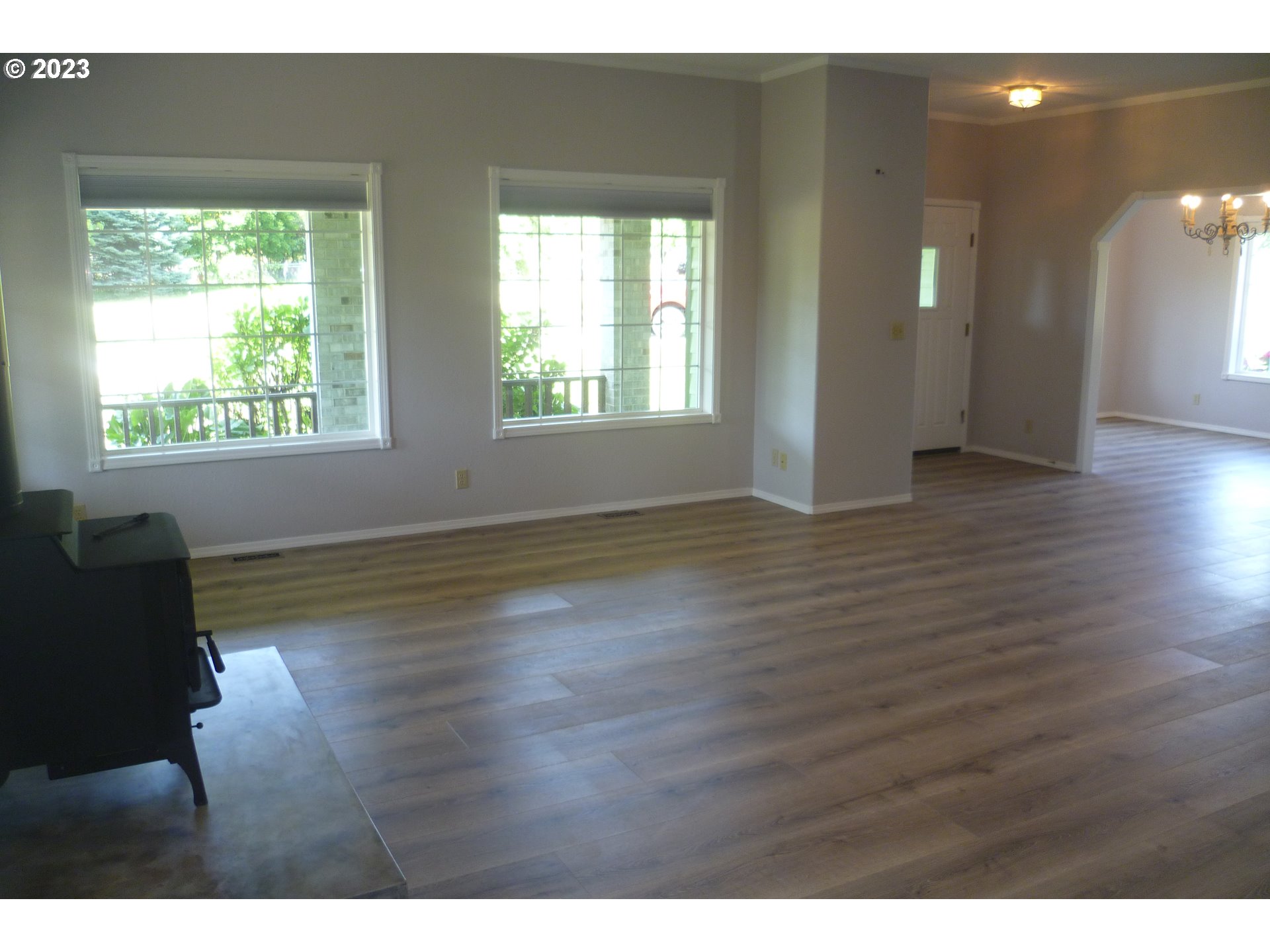 1819 Northeast 191st Circle Ridgefield, WA 98642 - Photo 9 of 37 Living Room