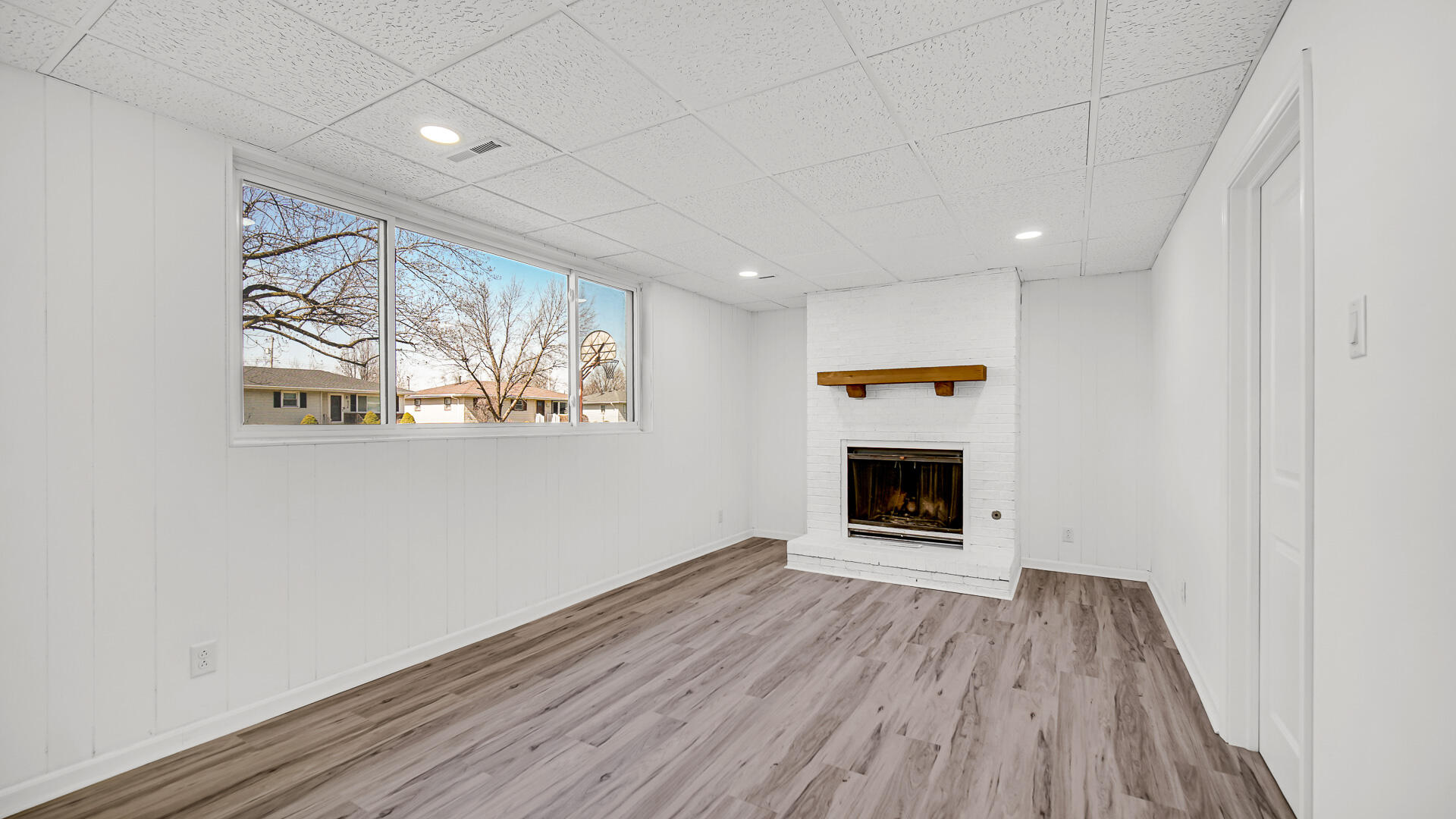 835 Tyler Avenue Dyer, IN 46311 - Photo 17 of 26 1920x1080