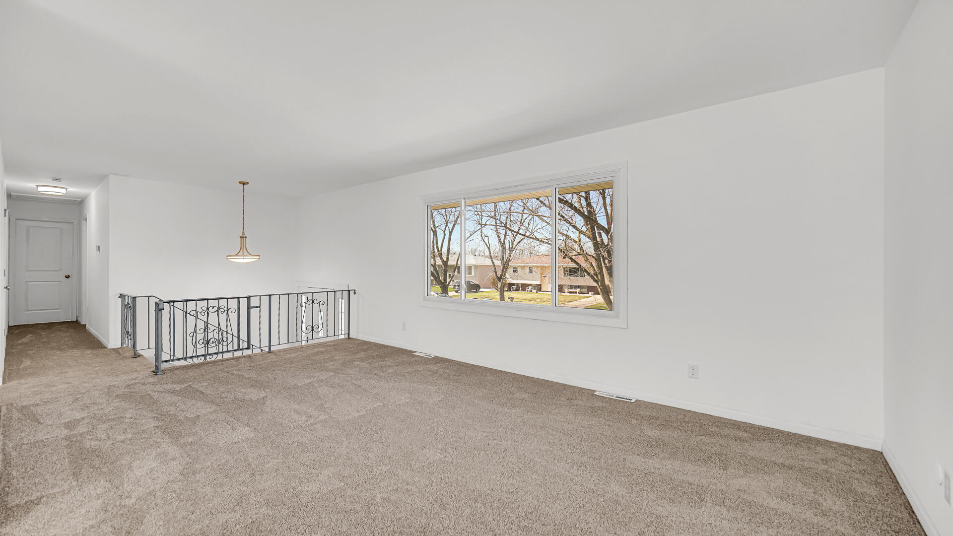 835 Tyler Avenue Dyer, IN 46311 - Photo 3 of 26 1920x1080