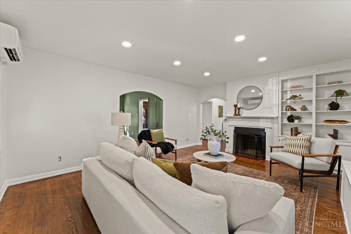 6525 Ridge Avenue Cincinnati, OH 45213 - Photo 8 of 50 Gallery Image 8