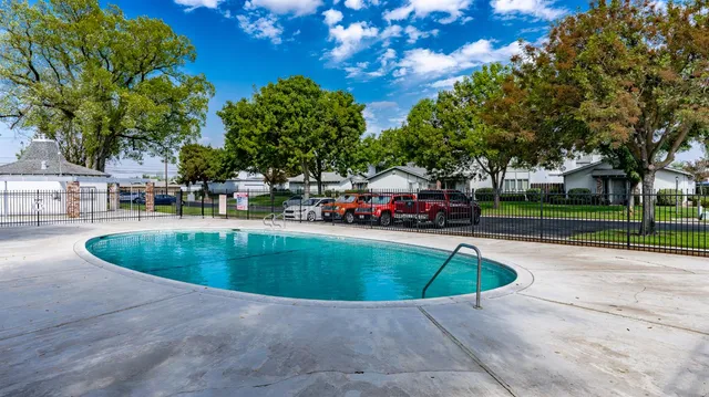 $299,950 | 2640 Parkway, Ceres, CA 95307