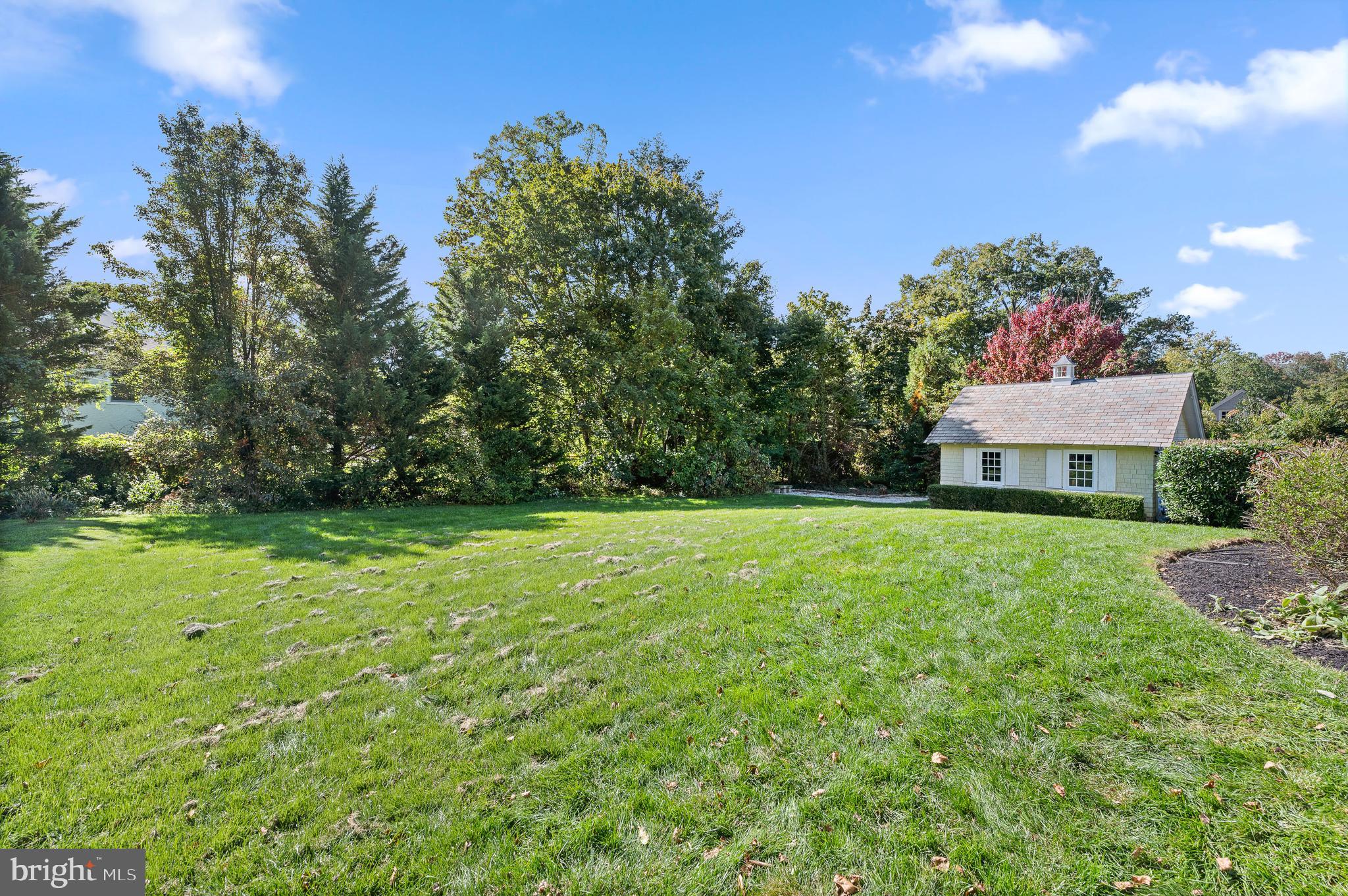 418 St Davids Road Wayne, PA 19087 - Photo 16 of 18