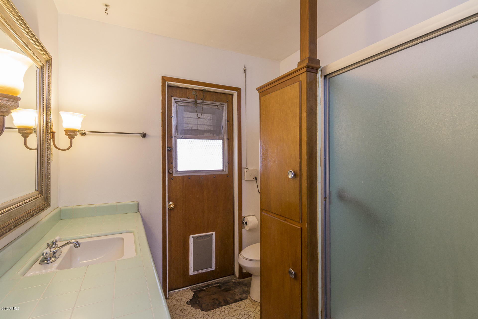 3854 West Ocotillo Road Phoenix, AZ 85019 - Photo 16 of 19 16) GUEST BATH
