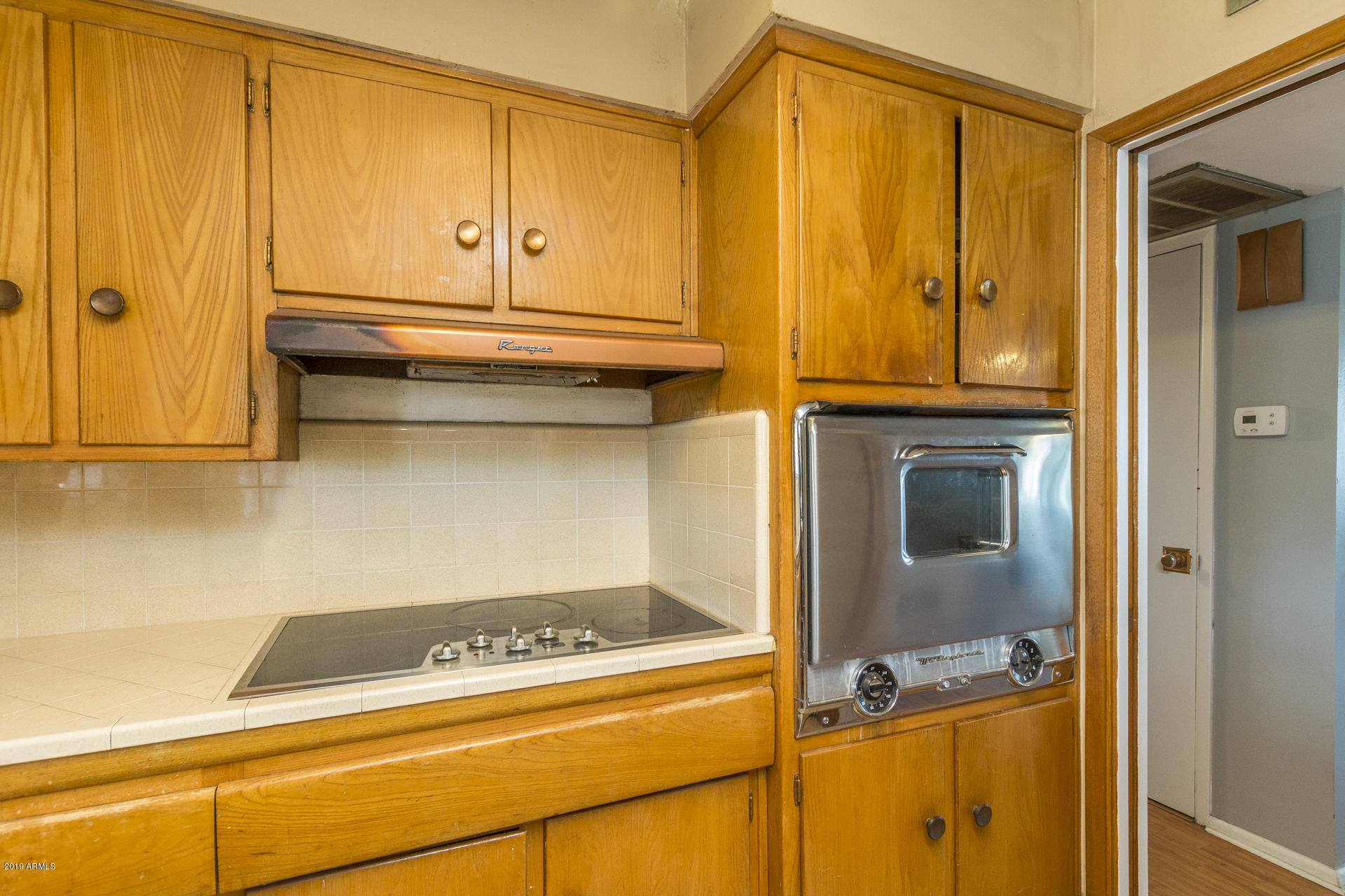 3854 West Ocotillo Road Phoenix, AZ 85019 - Photo 6 of 19 6) KITCHEN
