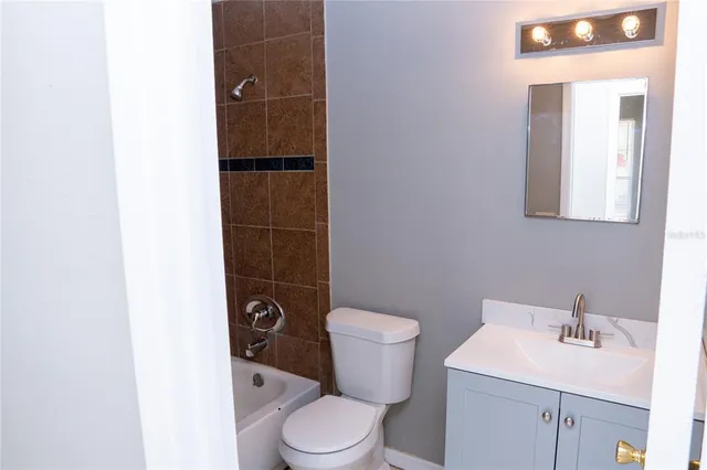 $1,525 | 434 West 17th Street, Apopka, FL 32703