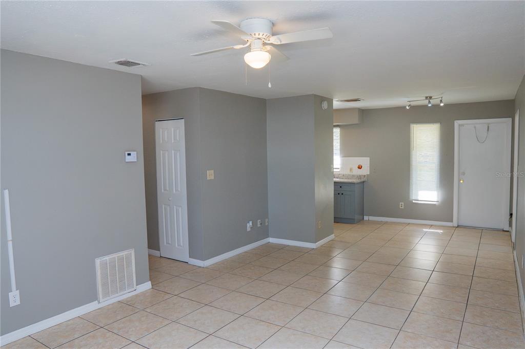 434 West 17th Street Apopka, FL 32703 - Photo 5 of 27