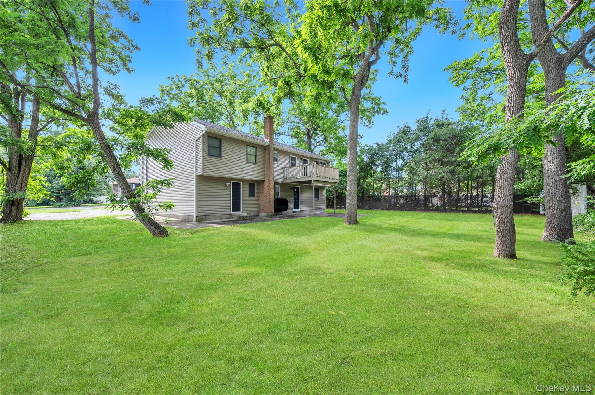 87 Holbrook Road Centereach, NY 11720 - Photo 27 of 27