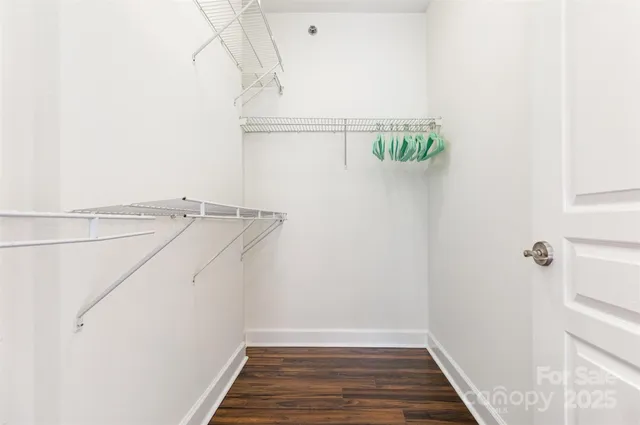 a view of utility room