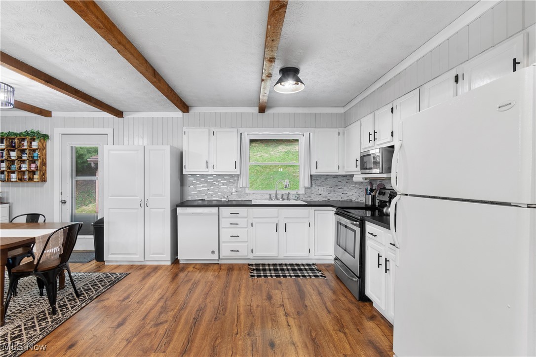 5881 Middle Run Road Dover, OH 44622 - Photo 7 of 32 Gallery Image 7