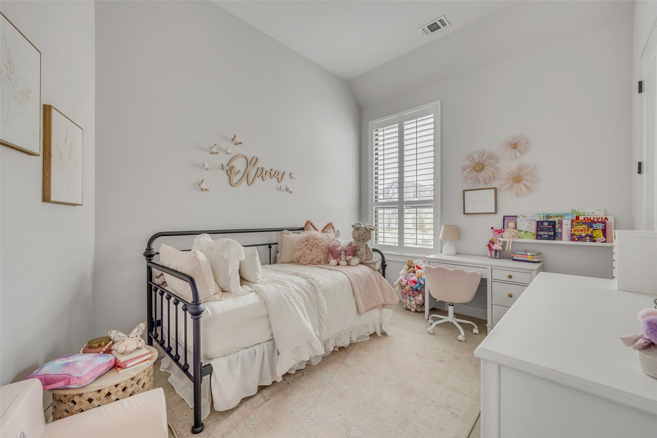 1901 Sir Nathaniel Lane Leander, TX 78641 - Photo 27 of 40 Bedroom with a desk and lofted ceiling