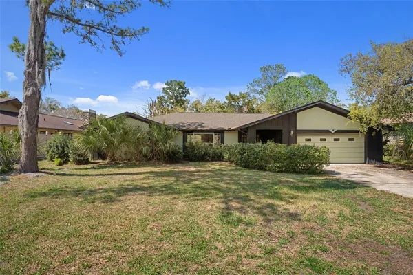 $360,000 | 5060 South Stetson Point Drive, Homosassa, FL 34448