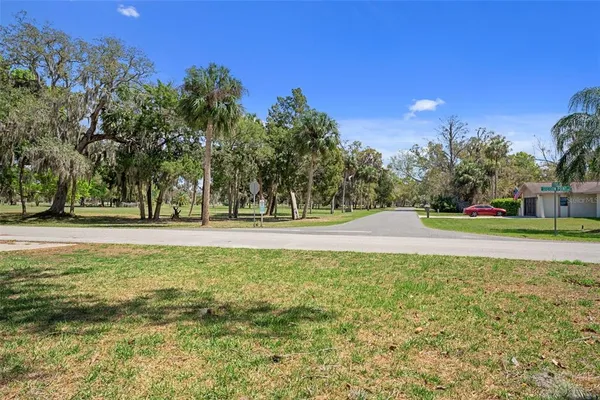 $360,000 | 5060 South Stetson Point Drive, Homosassa, FL 34448