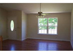 243 Fairridge Road Johnson City, TN 37604 - Photo 4 of 12 LIVING ROOM