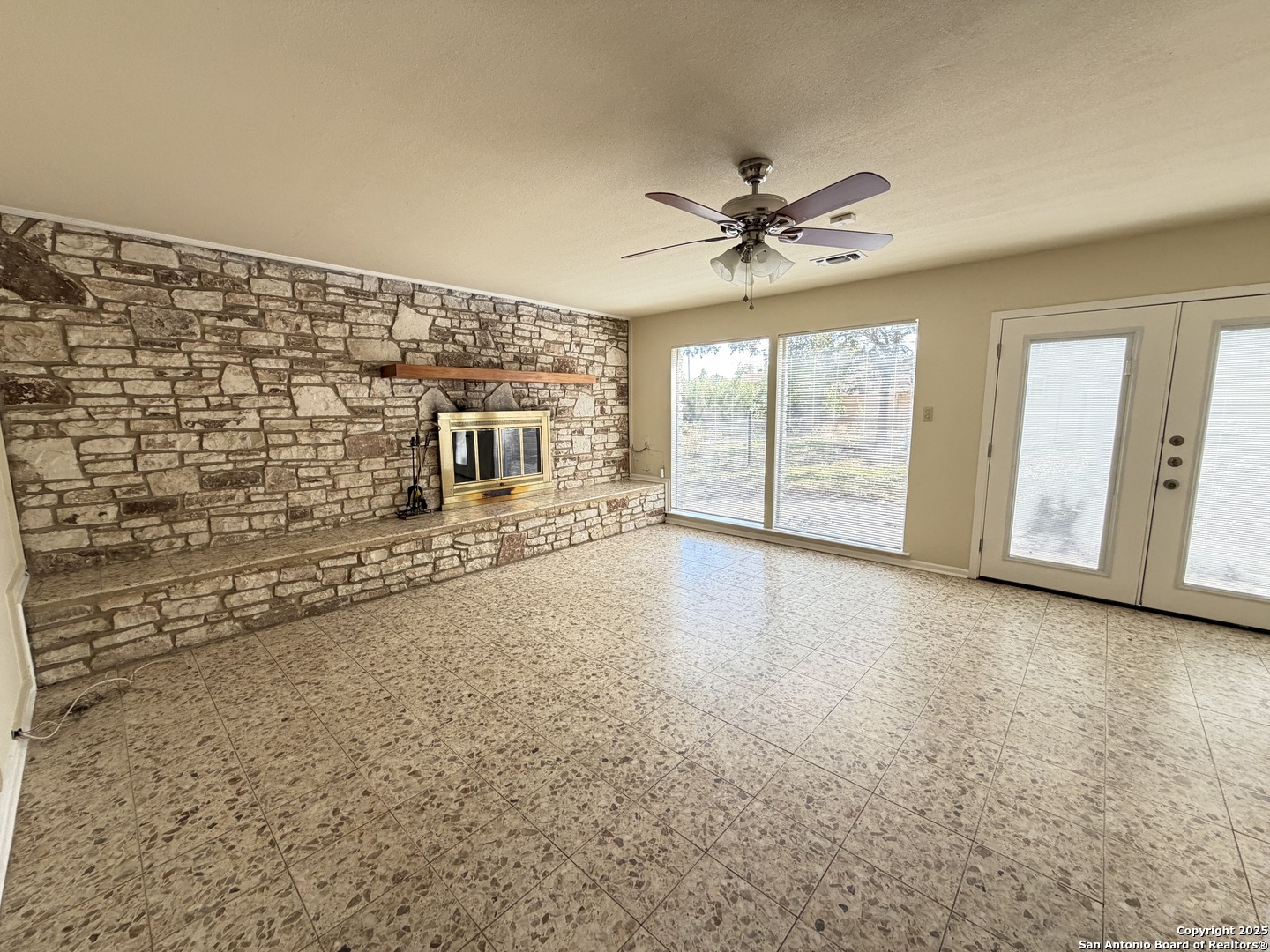1236 East Live Oak Road Schertz, TX 78154 - Photo 15 of 20 an empty room with windows