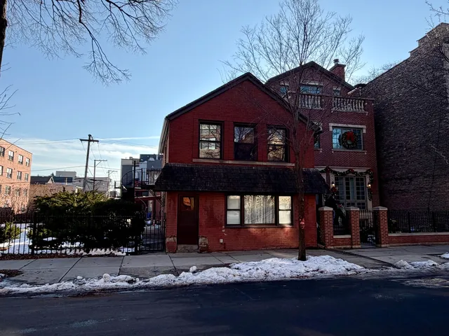 $2,000,000 | 1041 West Polk Street, Chicago, IL 60607