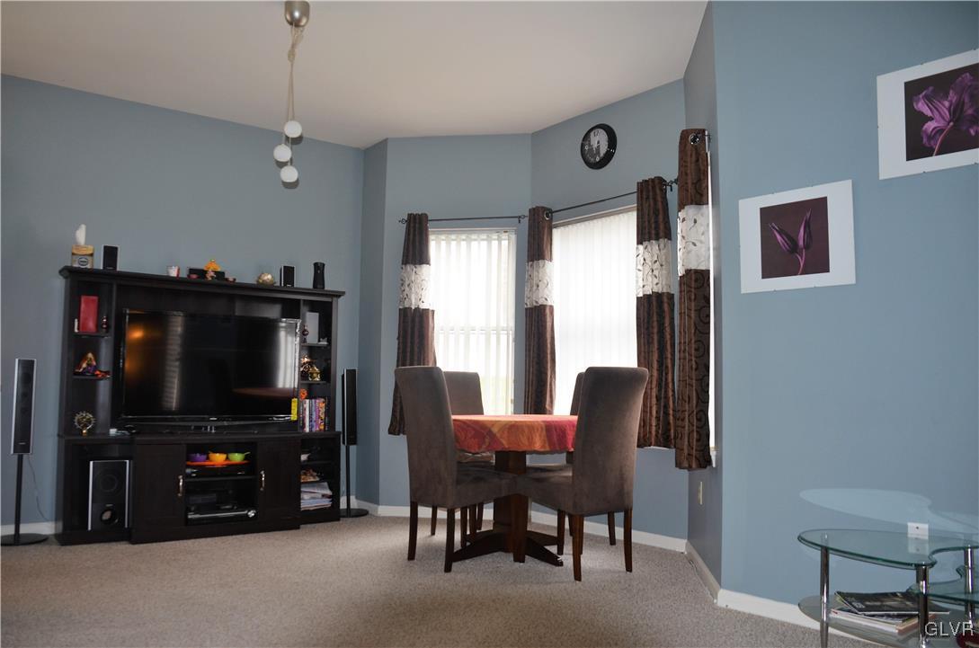 1228 Old Gate Road Northampton, PA 18067 - Photo 5 of 17 Gallery Image 5