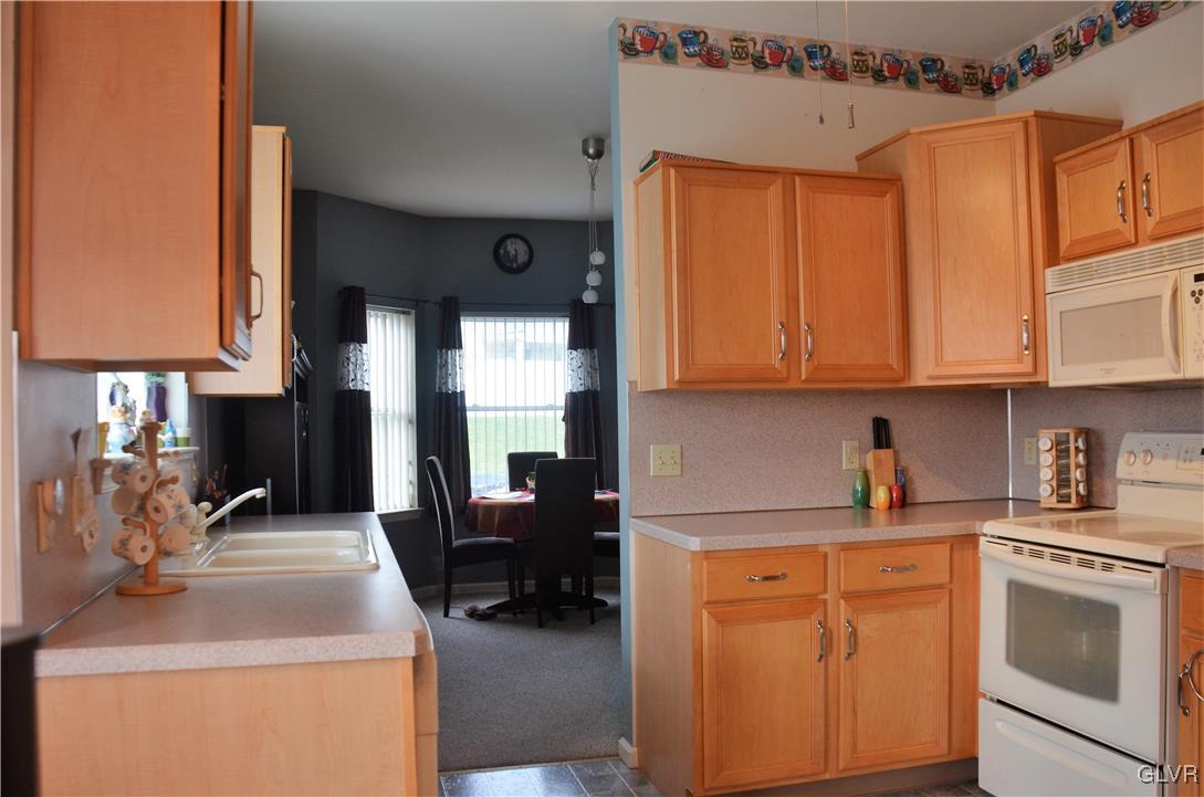 1228 Old Gate Road Northampton, PA 18067 - Photo 6 of 17 Gallery Image 6