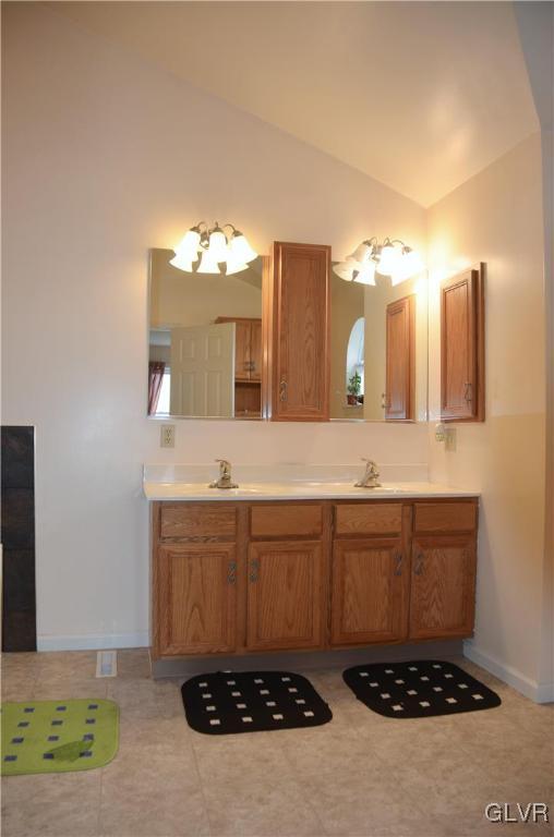 1228 Old Gate Road Northampton, PA 18067 - Photo 10 of 17 Gallery Image 10