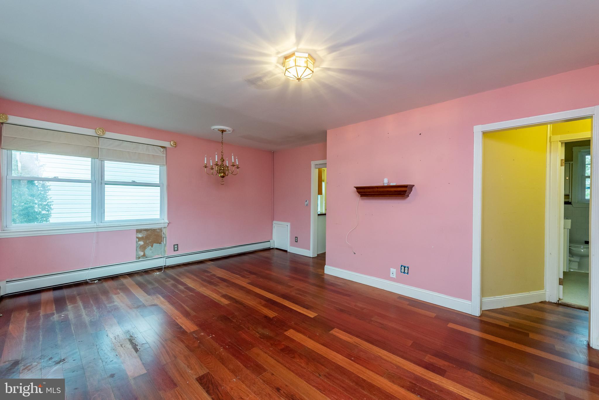 318 Upland Road Baltimore, MD 21208 - Photo 4 of 28 Gallery Image 4
