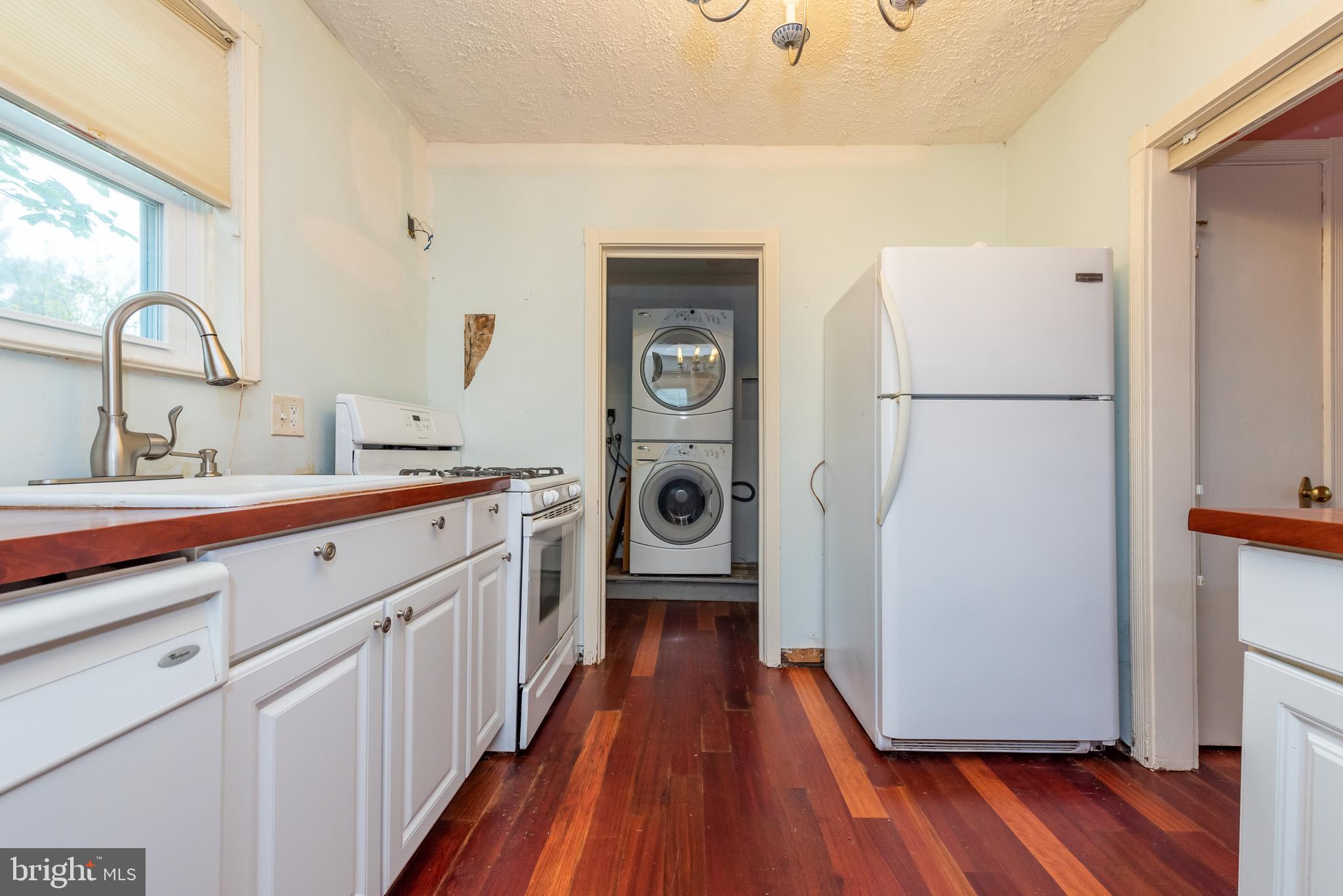 318 Upland Road Baltimore, MD 21208 - Photo 8 of 28 Gallery Image 8